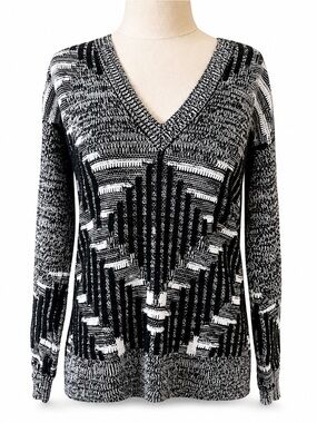 Silence + Noise Geometric Knit Sweater Black Gray White VNeck Boho Cozy Pullover